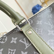 【顶级原单 M28837 】本款 Keepall Bandoulière 45 旅行袋采用Monogram Eclips 【顶级原单 M28837 】本款 Keepall Bandoulière 45 旅行袋采用Monogram Eclips