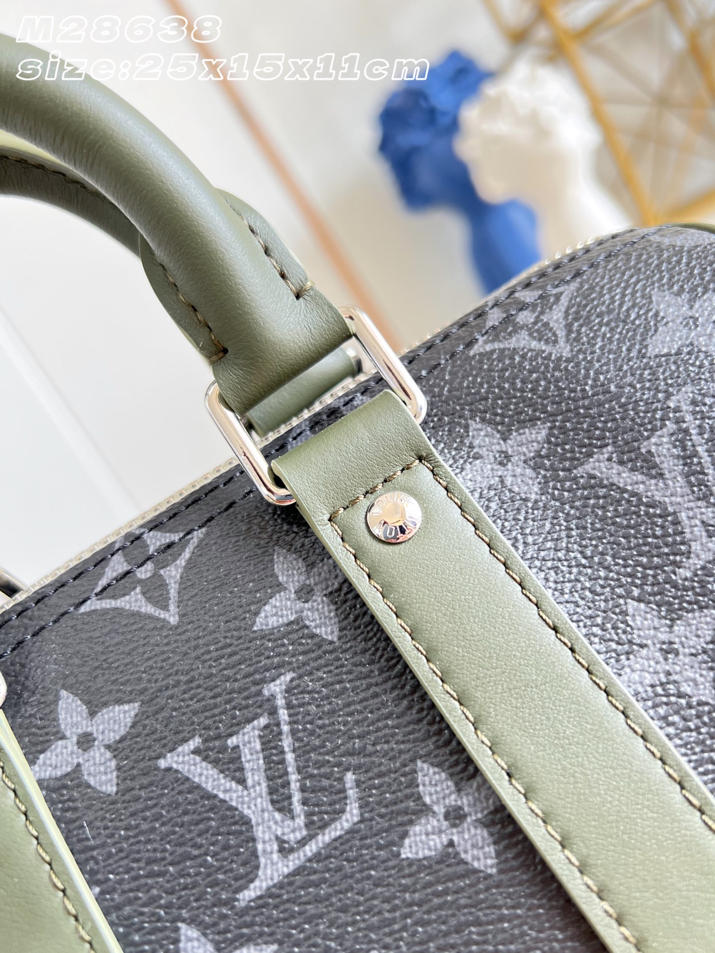 【顶级原单 M28638 】本款 Keepall Bandoulière 25 手袋溯源 2000 年代日本街头潮流,为 【顶级原单 M28638 】本款 Keepall Bandoulière 25 手袋溯源 2000 年代日本街头潮流,为
