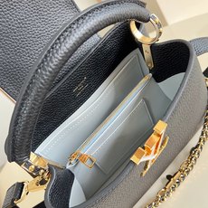 【顶级原单 M29608黑/小号 】本款 Capucines BB 手袋出自 Flowergram 系列,将路易威登经典 【顶级原单 M29608黑/小号 】本款 Capucines BB 手袋出自 Flowergram 系列,将路易威登经典