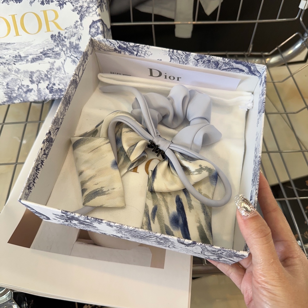 配包装盒Dior迪奥新款发圈夏日小清新系列时尚百搭实物更好看！小姐姐必备