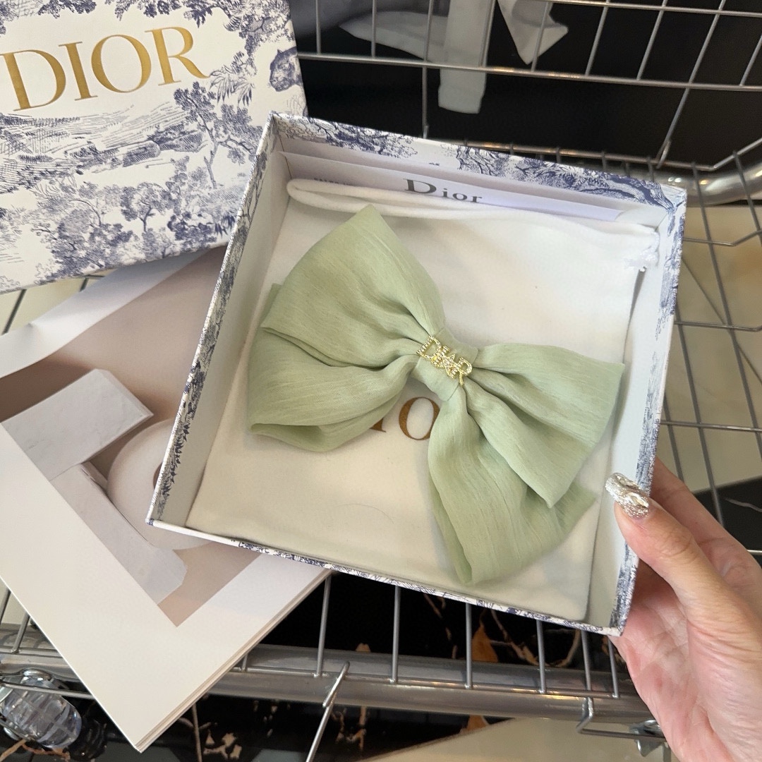 配包装盒Dior迪奥新款弹簧顶夹夏日小清新系列时尚百搭！简单实用小姐姐必备