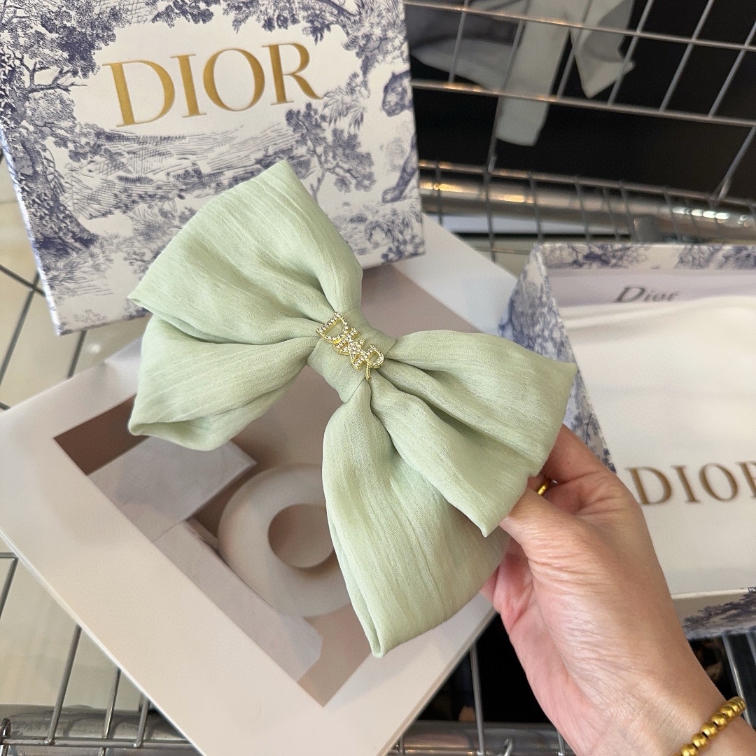 配包装盒Dior迪奥新款弹簧顶夹夏日小清新系列时尚百搭！简单实用小姐姐必备