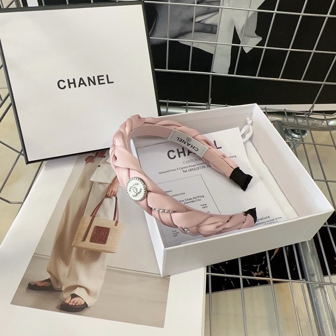 NO:278255,P with packaging box Chanel's latest small fragrant headband, summer fresh series, fashion trend!  A must-have for fairies…hair accessories, hairpins, chanel, chanel, hairpins19860909P 配包装盒 Chanel (香奈儿)最新小香发箍,夏日小清新系列,时尚潮流！小仙女必备…发饰,发夹,chanel,chanel,hairpins,accessory