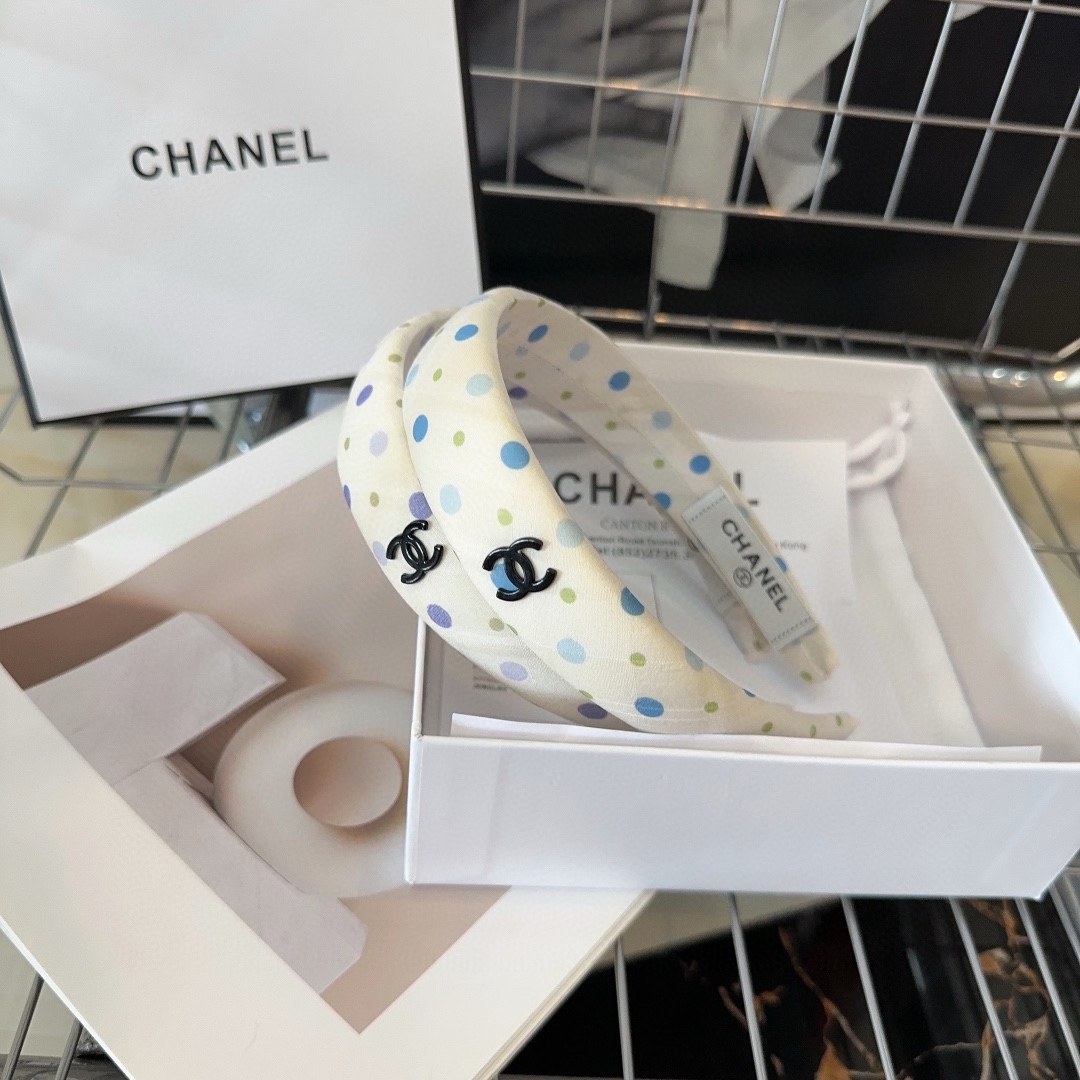 NO:278293,P with packaging box Chanel (Chanel) new polka dot headband, fresh summer, super beautiful!  Little fairies must enter hair accessories, hairpins, chanel, chanel, hairpins19860909P 配包装盒 Chanel (香奈儿)新款波点发箍,夏日小清新,超级好看！小仙女必入哦发饰,发夹,chanel,chanel,hairpins,accessory
