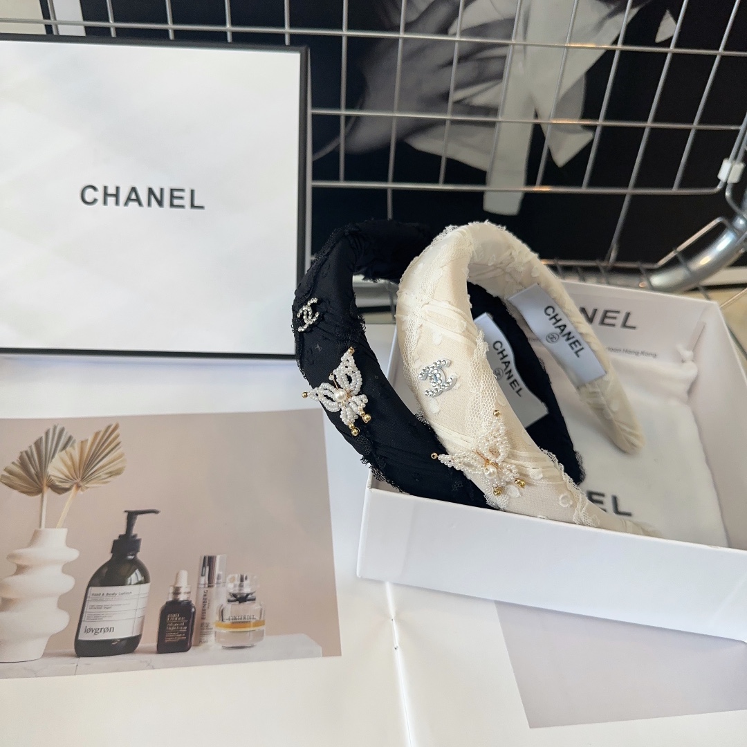 NO:278389,P with packaging box Chanel (Chanel) new small fragrance headband Heavy industry small pearl butterfly with beautiful lace, it is so beautiful!  Goddess must enter hair accessories, hairpins, chanel, chanel, hairpins19860909P 配包装盒 Chanel (香奈儿)新款小香发箍 重工小珍珠蝴蝶搭配唯美的蕾丝,实在太美了！女神必入哦发饰,发夹,chanel,chanel,hairpins,accessory
