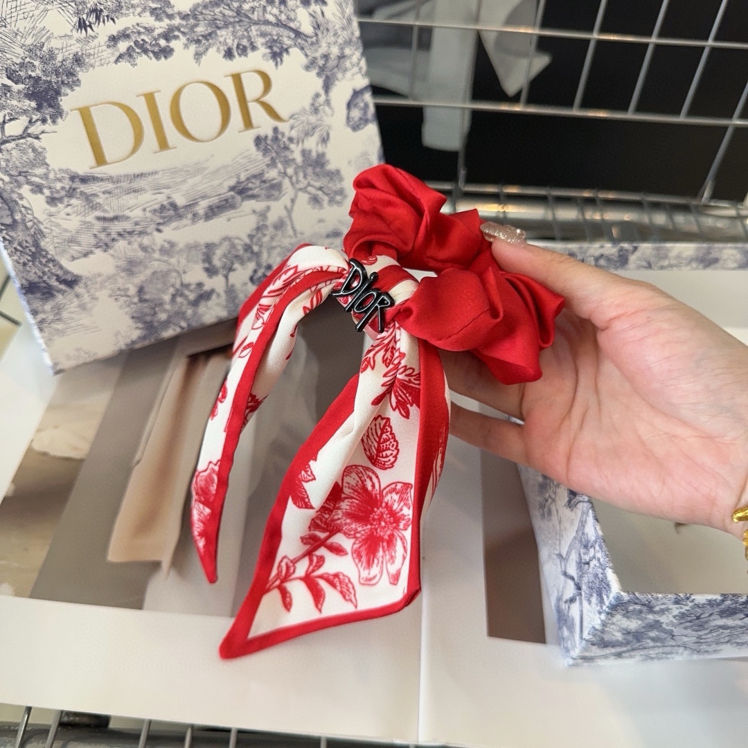 配包装盒Dior迪奥D家新款发圈夏日新风釆时尚百搭！简单实用小姐姐必备