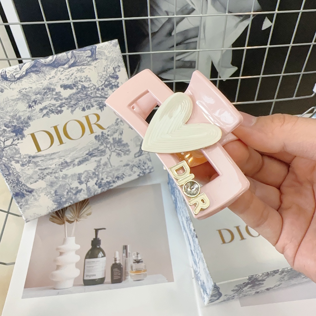 配包装盒Dior迪奥新款爱心抓夹夏日小清新系列时尚百搭！简单实用超级好看！人手必备款