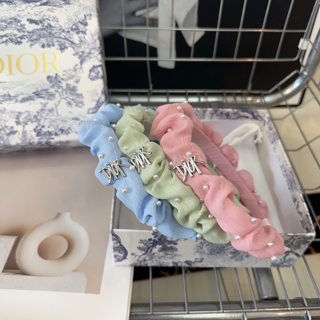 NO:279146,With packaging box Dior's new D-home headband, summer fresh series, fashionable and versatile!  Simple and practical, essential hair accessories for young ladies, hairpins, dior, dior, dior, hairpins19860909配包装盒 Dior（迪奥）新款D家发箍,夏日小清新系列,时尚百搭！简单实用 小姐姐必备发饰,发夹,dior,dior,dior,hairpins,accessory