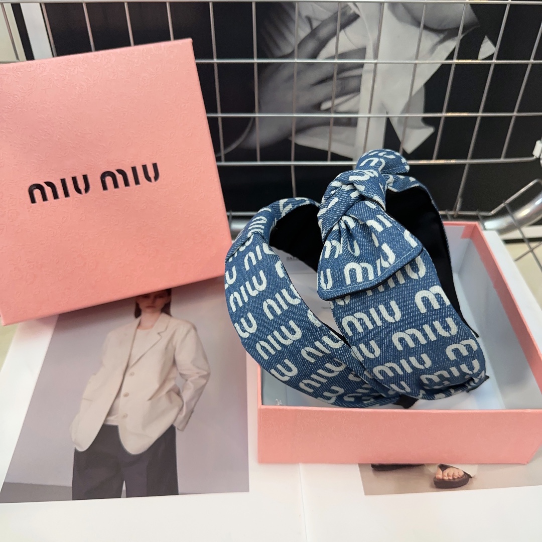 miumiu新款字母发箍时尚牛仔布压纹简单优雅实用百搭值得入手！