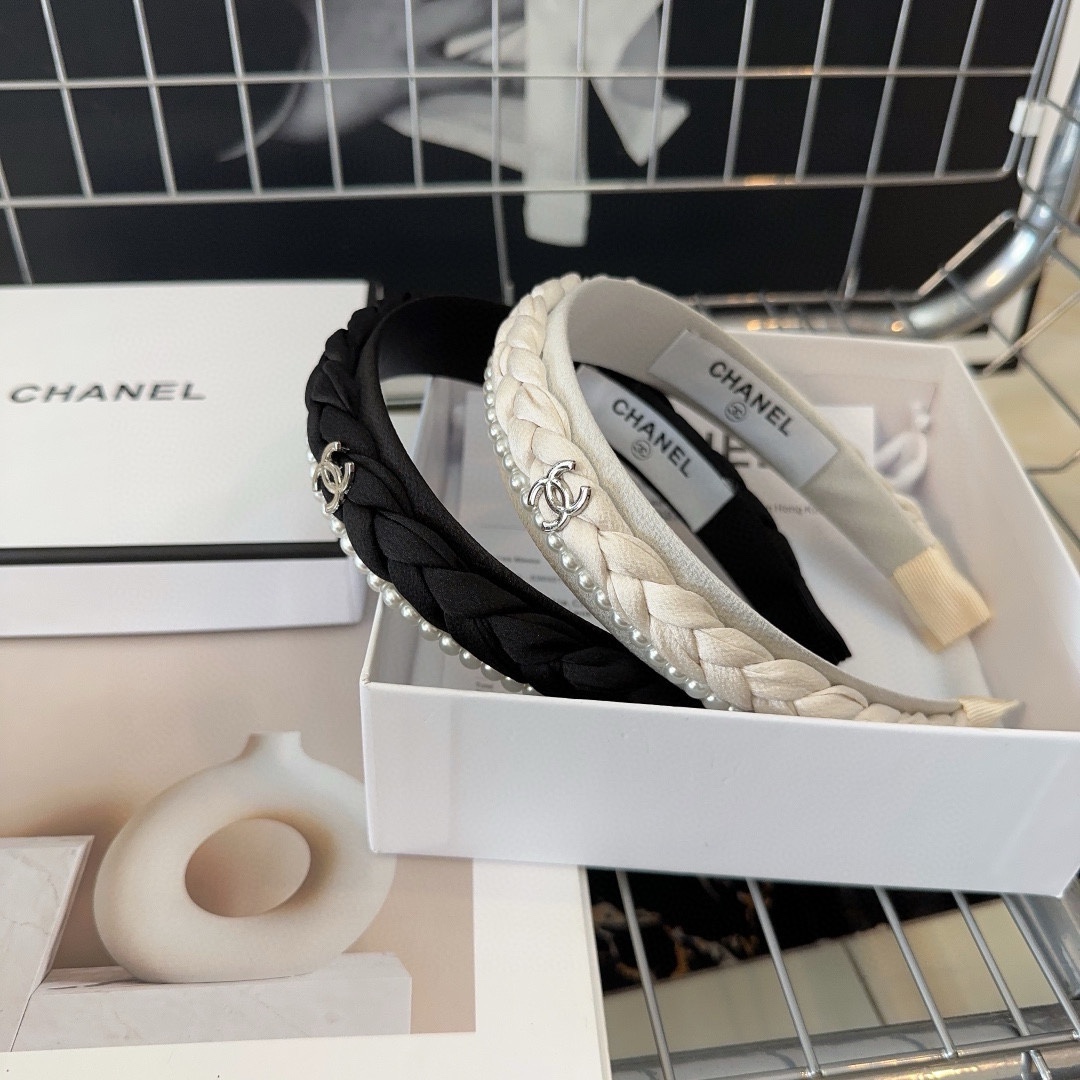 NO:279307,P with packaging box Chanel (Chanel) new small fragrant headband, fashionable and fashionable, ladylike, and versatile!  Goddess must enter hair accessories, hairpins, chanel, chanel, hairpins19860909P 配包装盒 Chanel (香奈儿)新款小香发箍,时尚潮流,淑女风范,性百搭！女神必入哦发饰,发夹,chanel,chanel,hairpins,accessory
