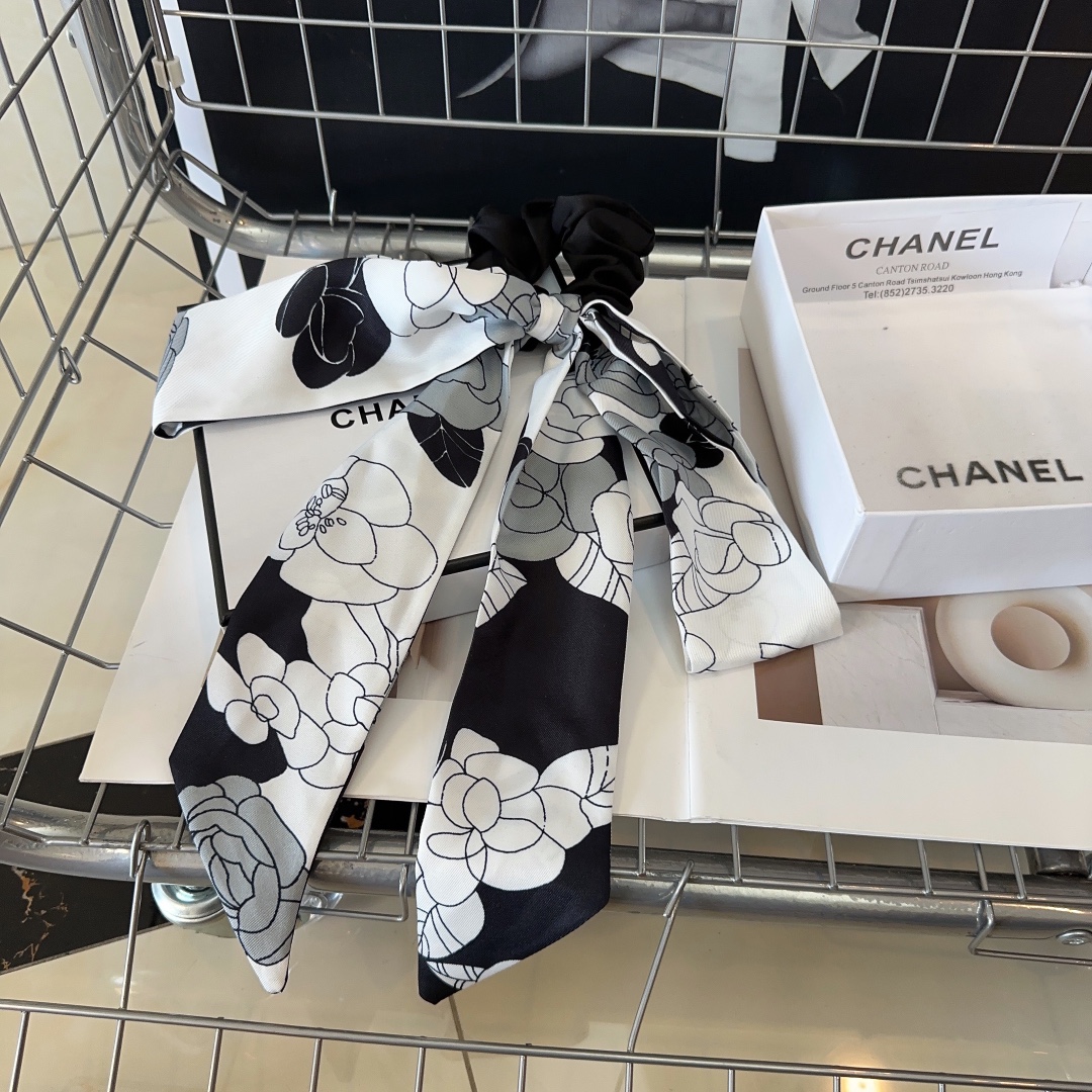 Chanel香奈儿最新款小香山茶花发圈超级好看！名媛范儿十足小仙女必备