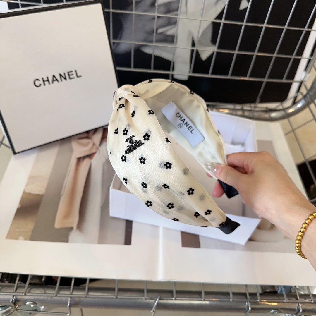 Chanel香奈儿最新款小香发箍夏日小清新超级好看！小仙女必备