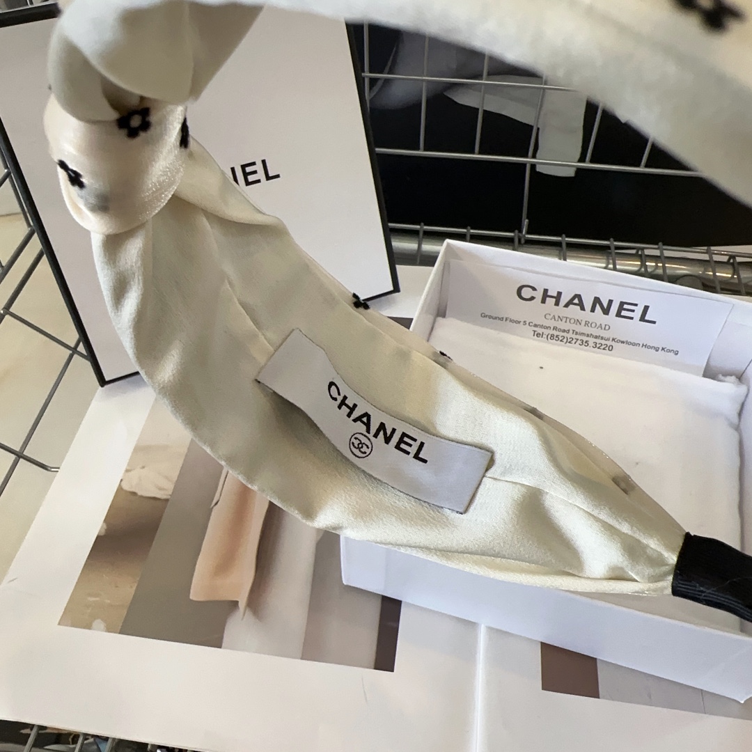 Chanel香奈儿最新款小香发箍夏日小清新超级好看！小仙女必备