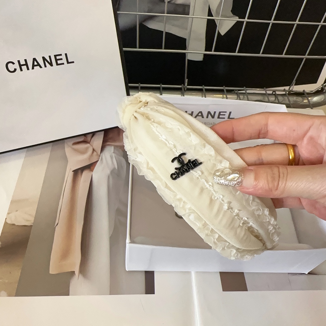 Chanel香奈儿最新款小香发箍超级好看！名媛范儿十足小仙女必备