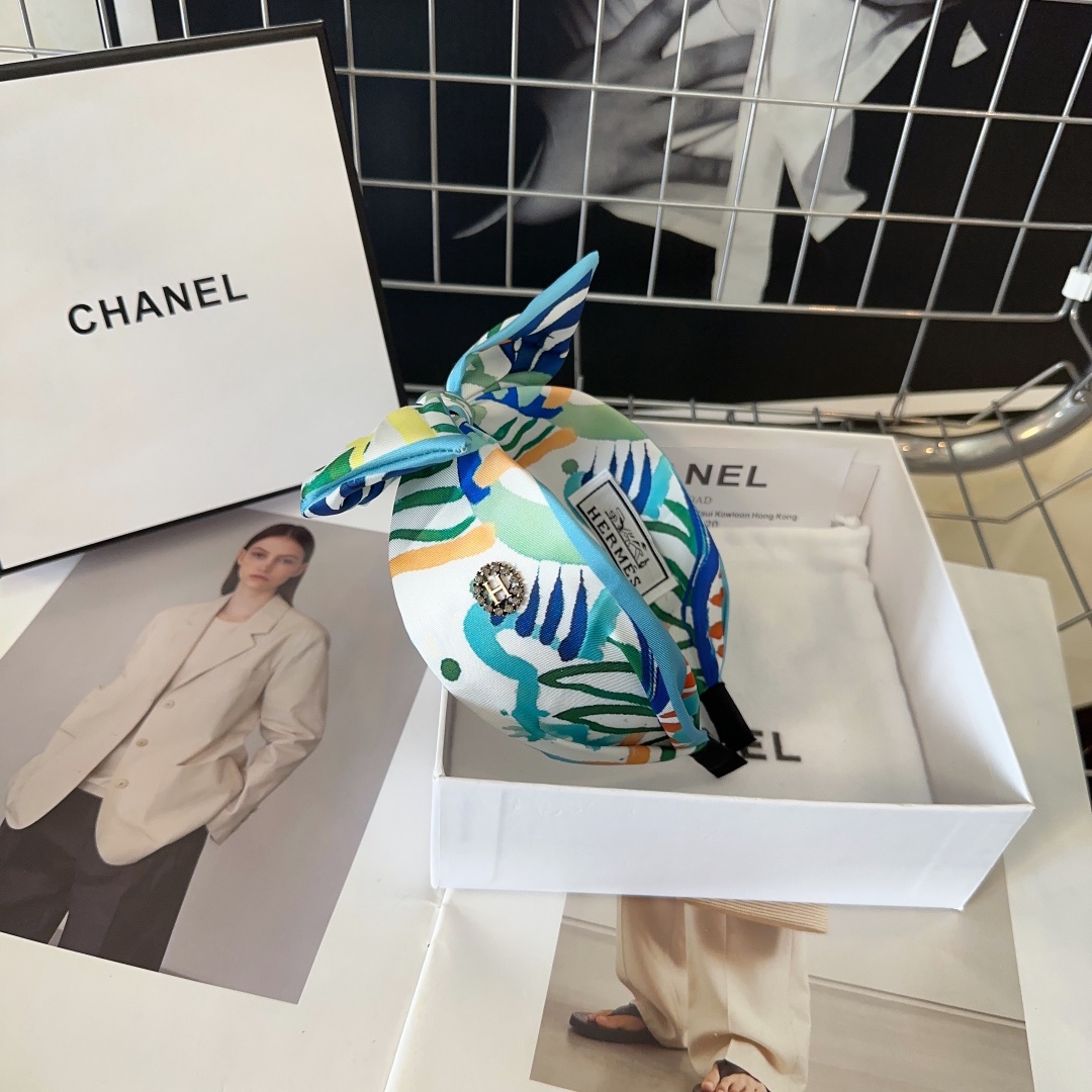 NO:280287,P with packaging box HERMES (Hermes) new H headband, fresh summer, fashionable and trendy!  The essential hair accessories for young ladies, hairpins, hermes, hermes, hairpins19860909P 配包装盒 HERMES（爱马仕）新款H发箍,夏日小清新,时尚潮流！小姐姐必备单品发饰,发夹,hermes,hermes,hairpins,accessory
