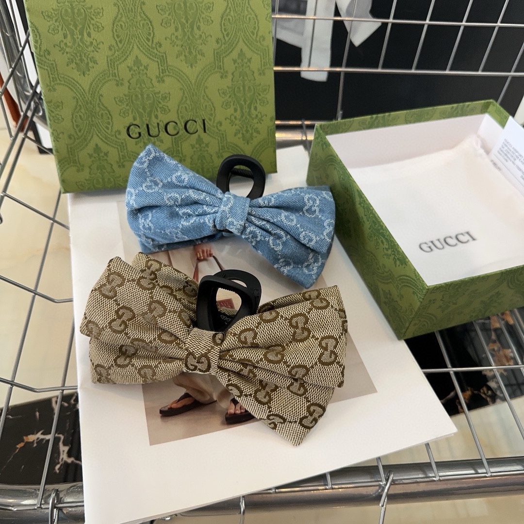 NO:280731,P package Gucci (Guci) GG new clip, classic letters large bow, especially beautiful and timeless... Hair accessories, hairpins, gucci, hairpins19860909P 配包装 Gucci(古奇) GG新款抓夹,经典字母大蝴蝶结,特别耐看,永不过时…发饰,发夹,gucci,hairpins,accessory