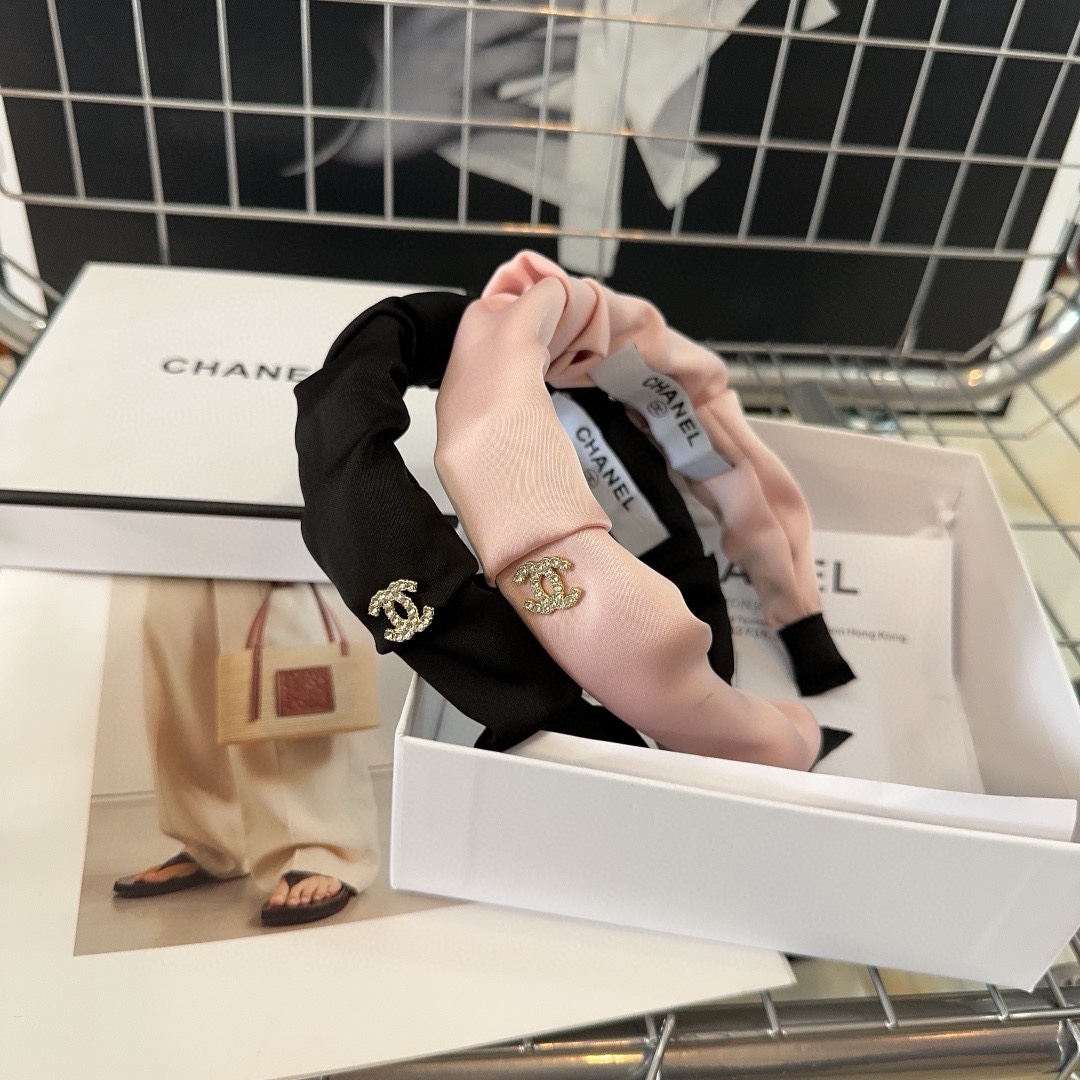 NO:280739,P with packaging box Chanel (Chanel) new small fragrant headband, summer fresh series, full of ladylike style!  Little fairy must-have hair accessories, hairpins, chanel, chanel, hairpins19860909P 配包装盒 Chanel (香奈儿)新款小香发箍,夏日小清新系列,淑女范十足！小仙女必入发饰,发夹,chanel,chanel,hairpins,accessory