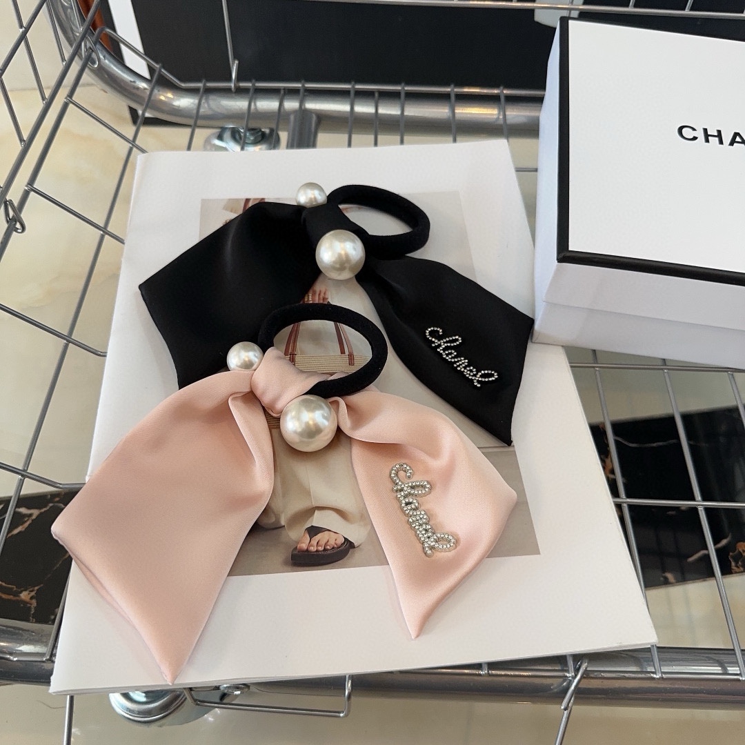 NO:280744,P with packaging box Chanel (Chanel)'s most popular new hairstyle, fashionable and elegant, and beautiful!  Little fairy must-see hair accessories, hairpins, chanel, chanel, hairpins19860909P 配包装盒 Chanel（香奈儿）最火爆新款发圈,时尚大方,绝美的一款！小仙女必眼入发饰,发夹,chanel,chanel,hairpins,accessory