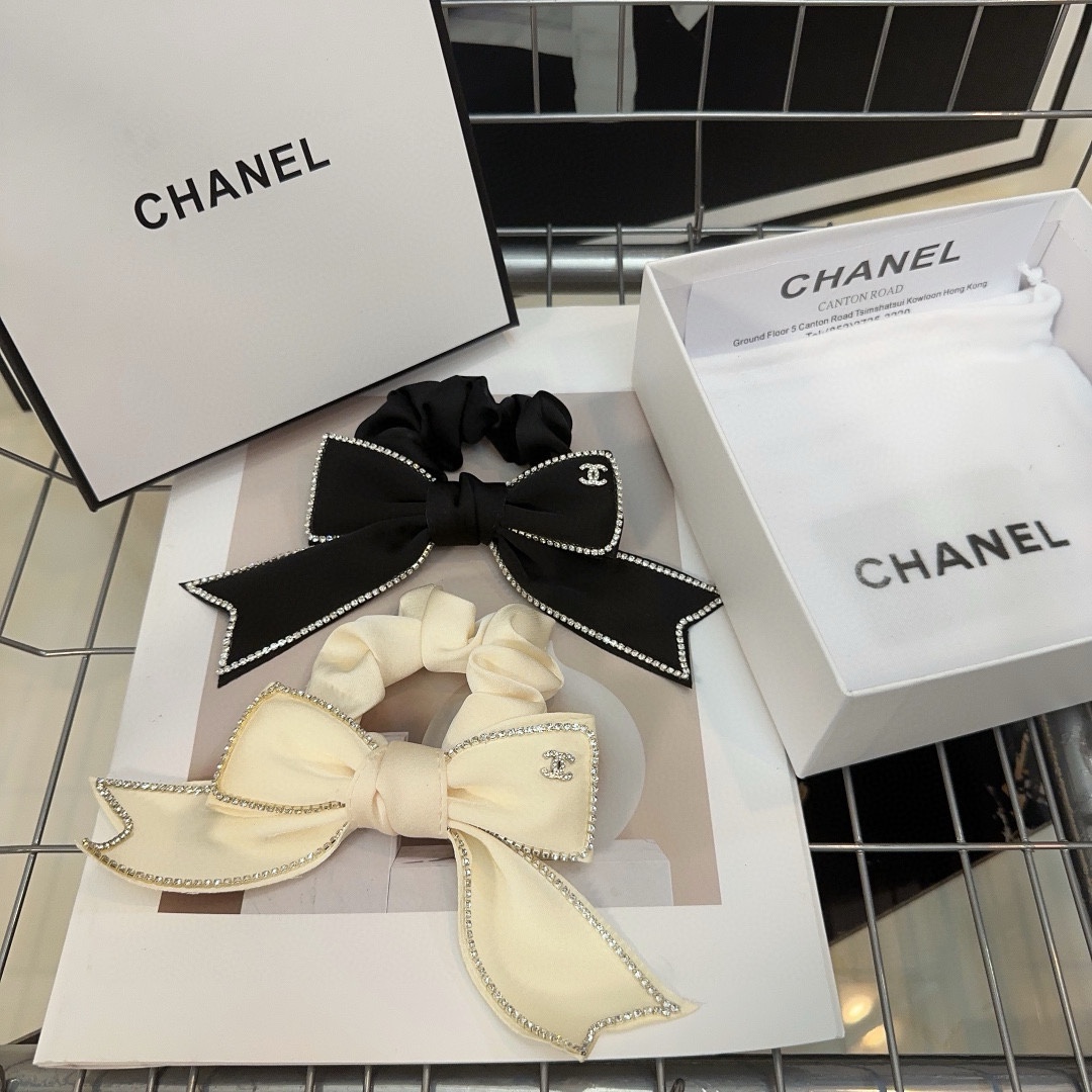 NO:281443,P with packaging box Chanel (Chanel) latest style of small fragrance bow hair ring, super beautiful!  A ladylike look, more beautiful in real life... Hair accessories, hairpins, chanel, chanel, hairpins19860909P 配包装盒 Chanel (香奈儿)最新款小香蝴蝶结发圈,超级好看！淑女范儿十足,实物更美丽…发饰,发夹,chanel,chanel,hairpins,accessory