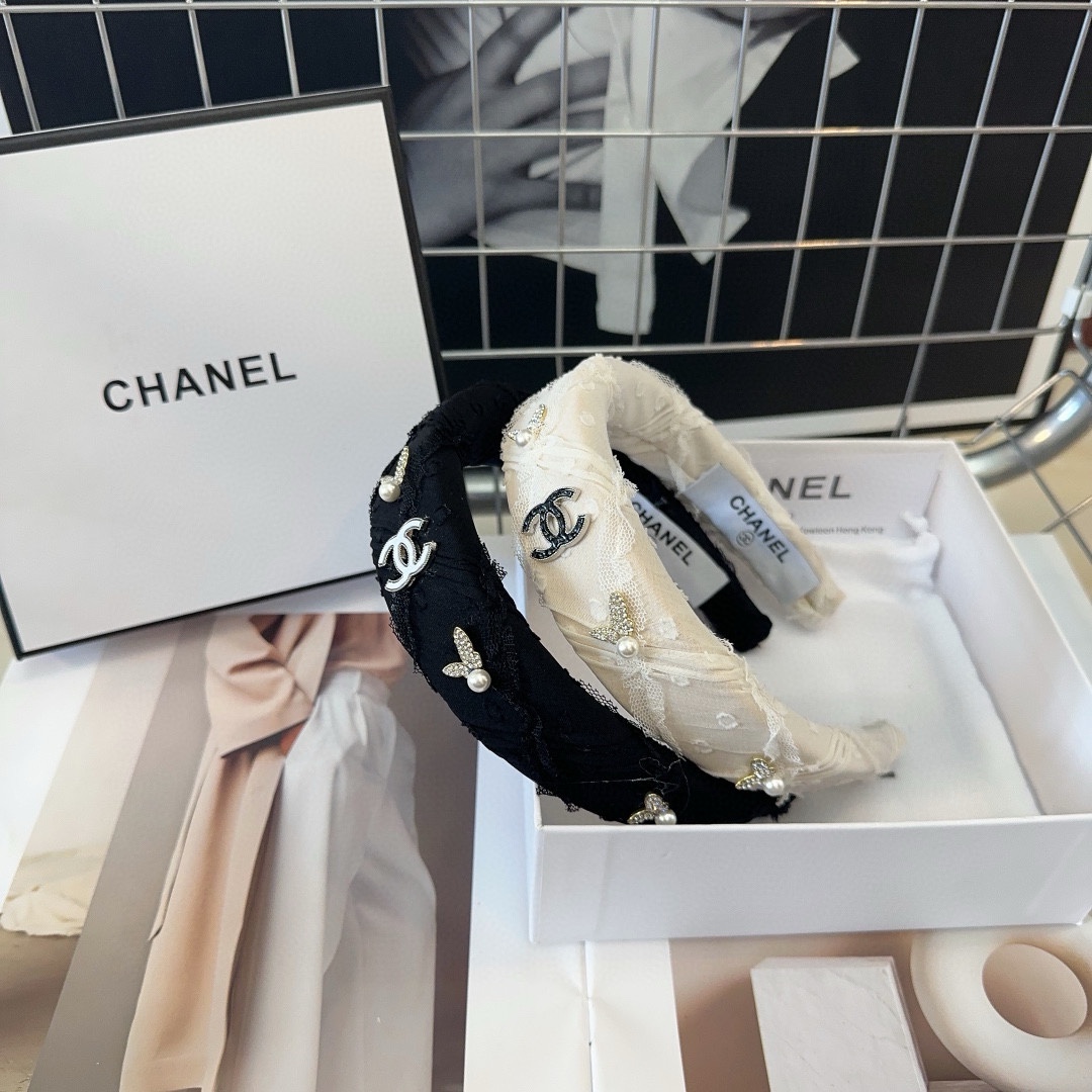 NO:281442,P with packaging box Chanel's new small fragrant headband, shiny little butterfly with beautiful lace, is so beautiful!  Goddess must enter hair accessories, hairpins, chanel, chanel, hairpins19860909P 配包装盒 Chanel (香奈儿)新款小香发箍,闪亮的小蝴蝶搭配唯美的蕾丝,实在太美了！女神必入哦发饰,发夹,chanel,chanel,hairpins,accessory