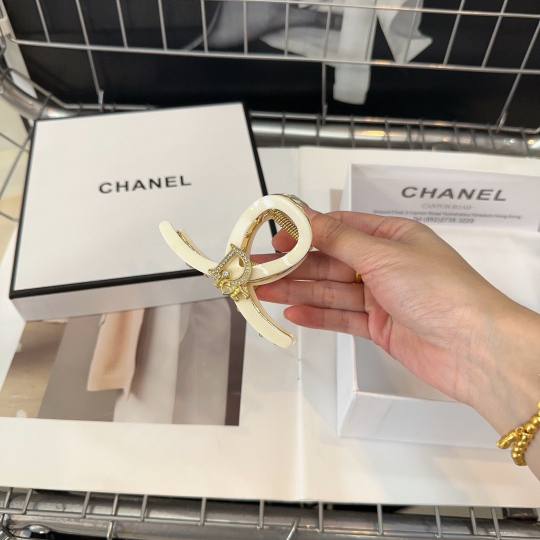 NO:281455,With packaging box Dior new D home clip, summer fresh series, fashionable and versatile, simple and practical, super beautiful!  The essential hair accessories of young ladies, hairpins, dior, dior, dior, hairpins19860909配包装盒 Dior（迪奥）新款D家抓夹,夏日小清新系列,时尚百搭,简单实用,超级好看！小姐姐必备单品发饰,发夹,dior,dior,dior,hairpins,accessory