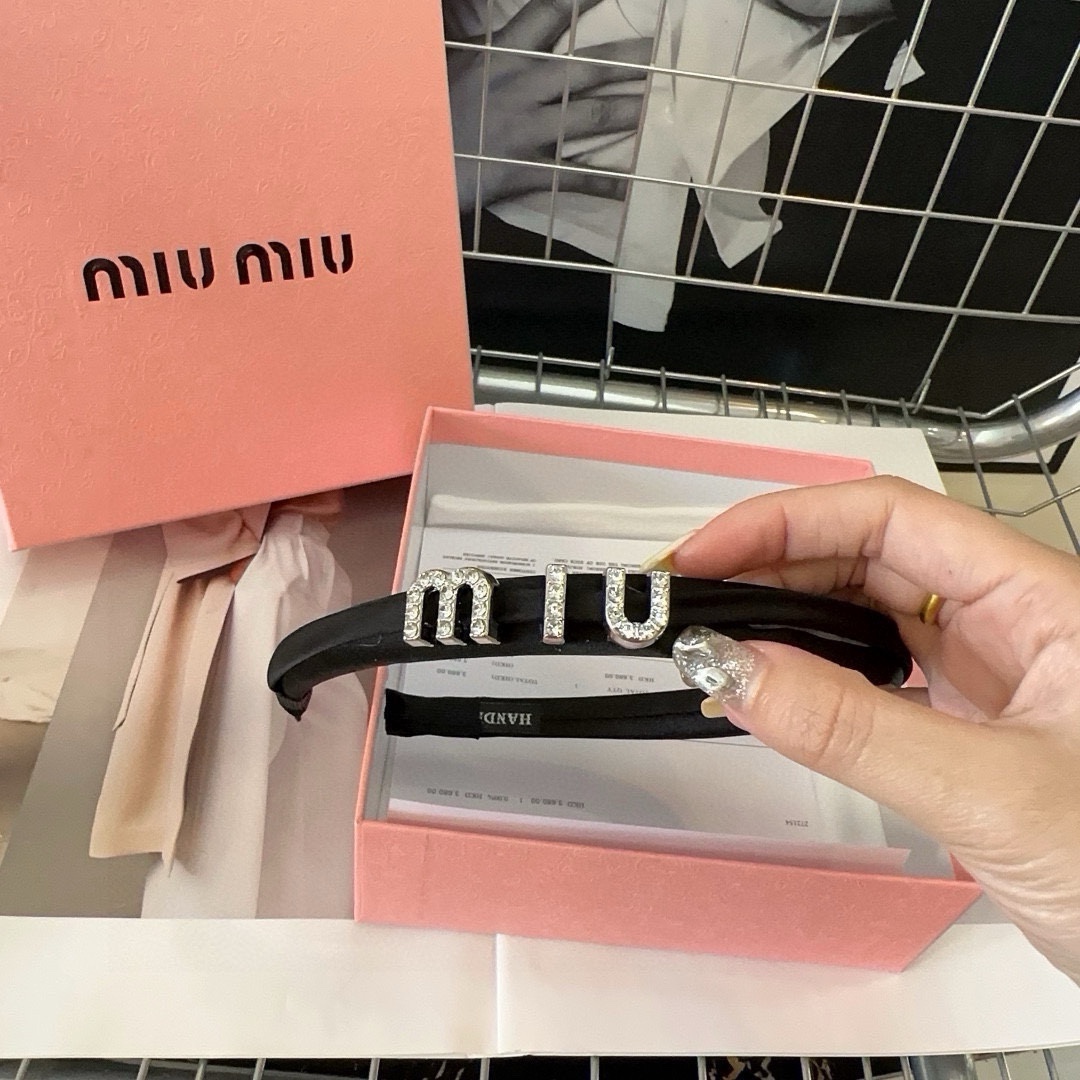 配包装盒miumiu新款发箍简单优雅实用百搭值得入手！