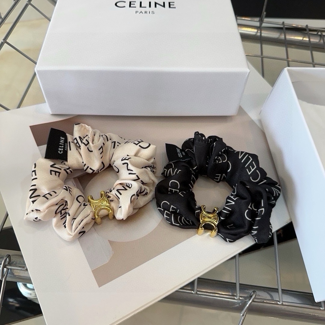 CELINE赛琳凯旋门新款发圈简约大气非常时尚百搭！女神必备单品