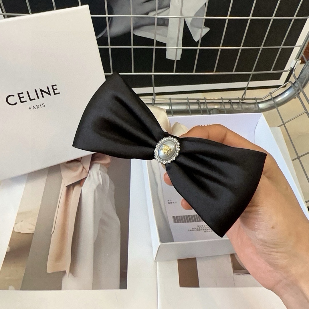 CELINE赛琳凯旋门新款发圈精致舒适非常时尚百搭！女神必备单品