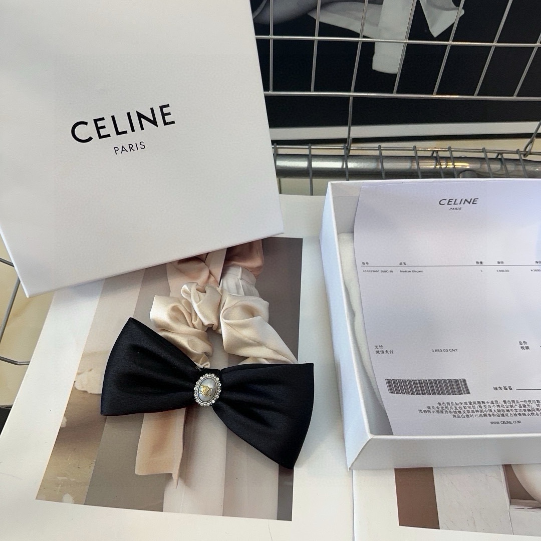 CELINE赛琳凯旋门新款发圈精致舒适非常时尚百搭！女神必备单品