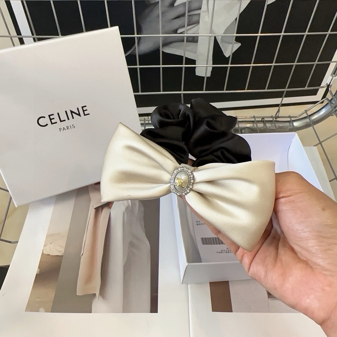 CELINE赛琳凯旋门新款发圈精致舒适非常时尚百搭！女神必备单品