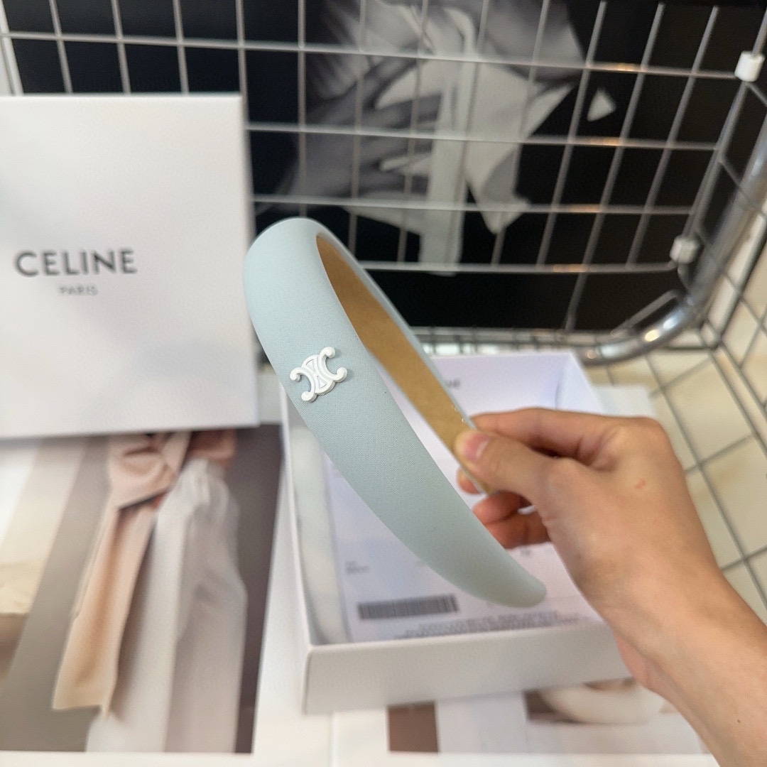 CELINE赛琳凯旋门新款发箍精致舒适非常时尚百搭！女神必备单品