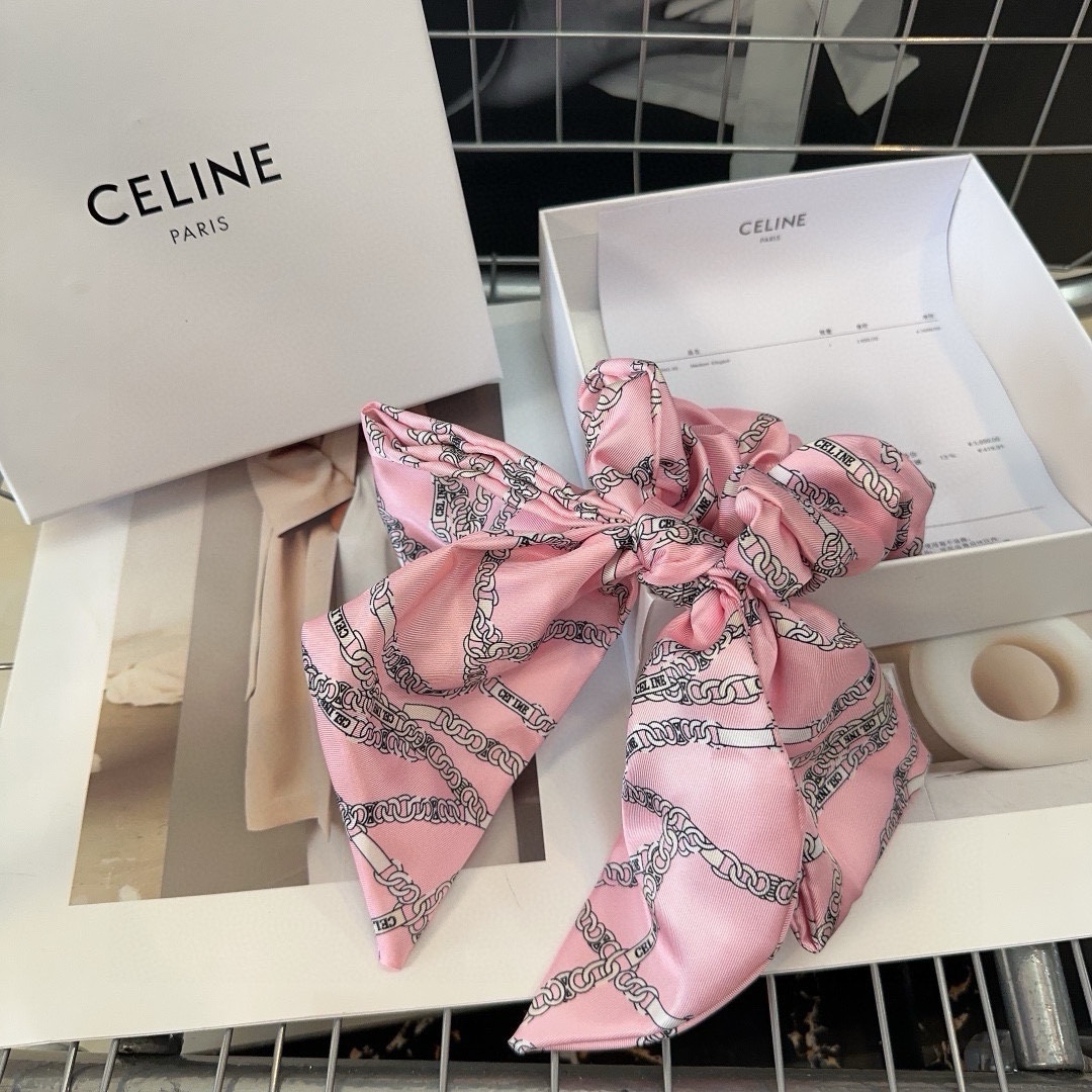 CELINE赛琳凯旋门新款发圈精致舒适非常时尚百搭！女神必备单品