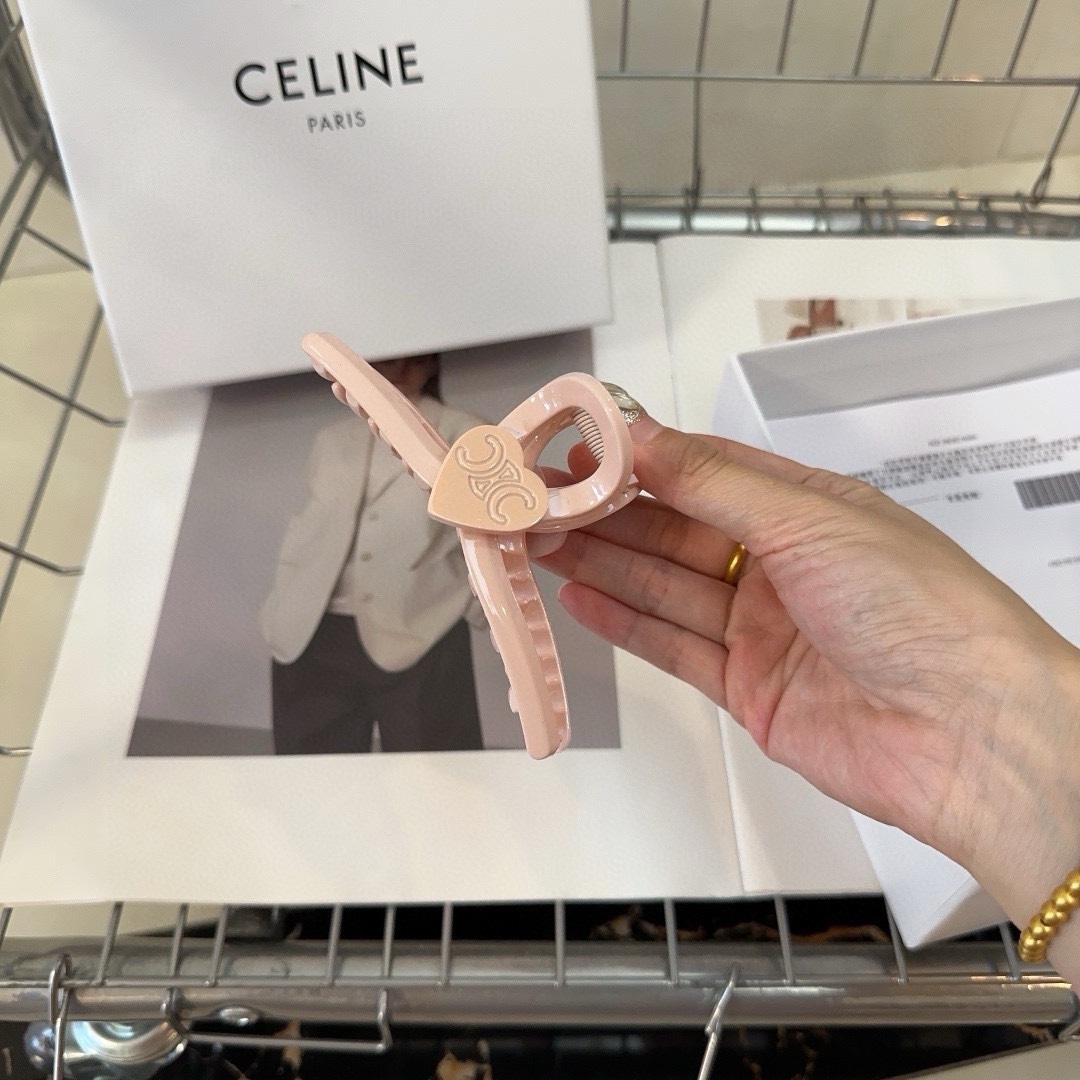 CELINE赛琳凯旋门新款抓夹时尚百搭！甜美女神必备单品