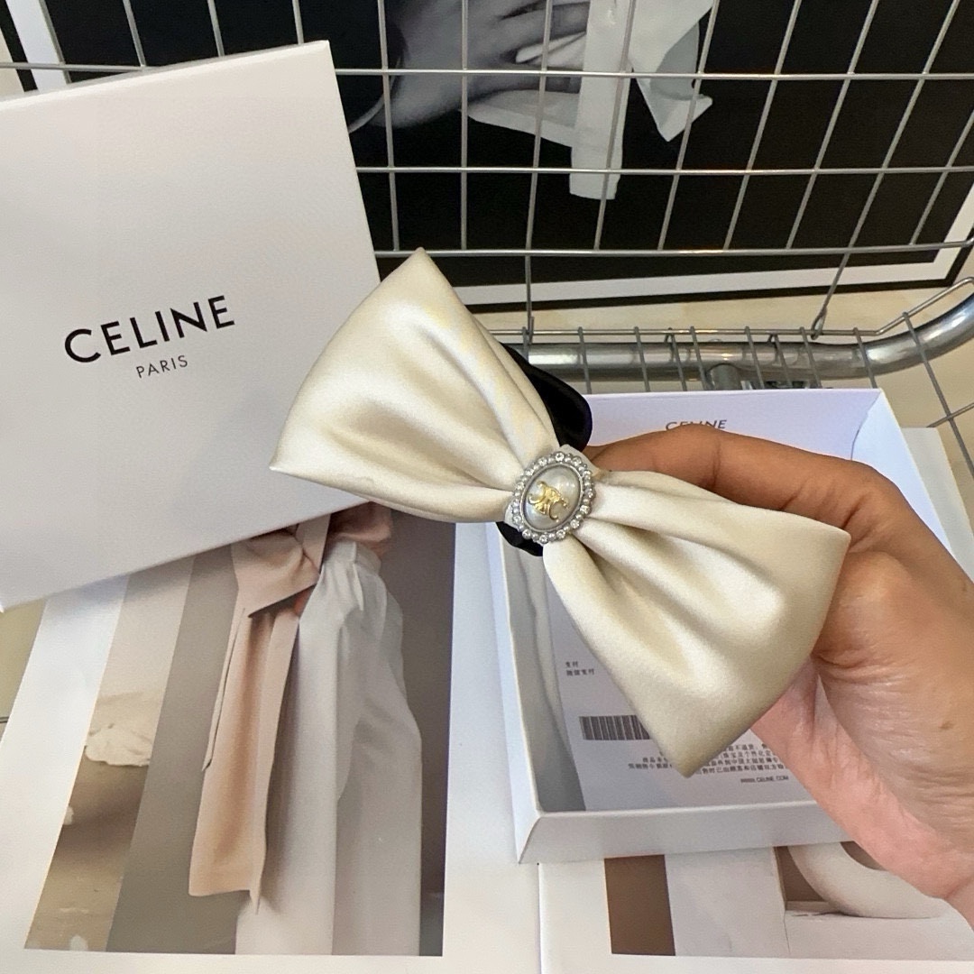 CELINE赛琳凯旋门新款发圈精致舒适非常时尚百搭！女神必备单品