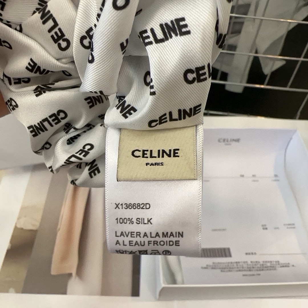 CELINE赛琳凯旋门发圈时尚潮流实用百搭小姐姐必备单品