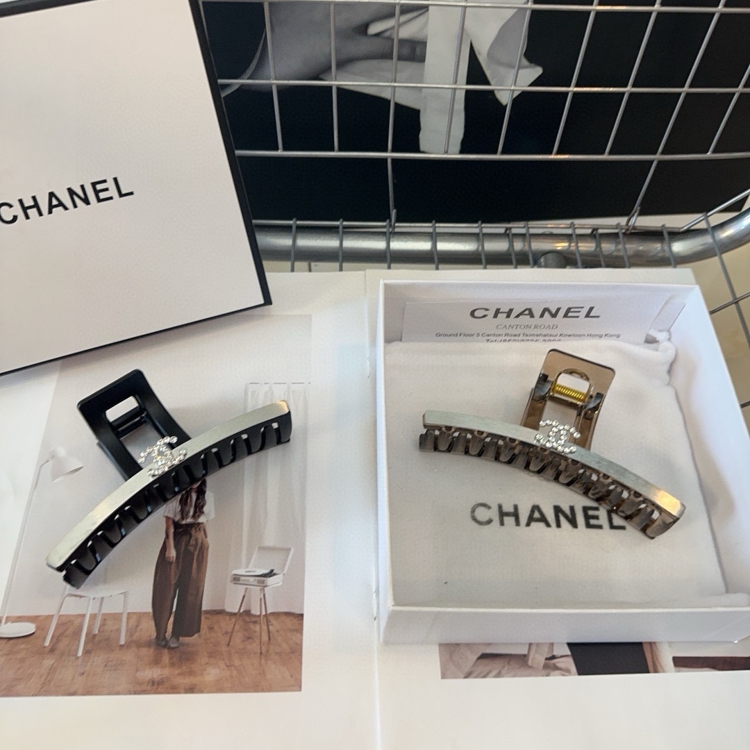 Chanel香奈儿最火爆新款抓夹绝美的一款！时尚潮品小仙女必眼入