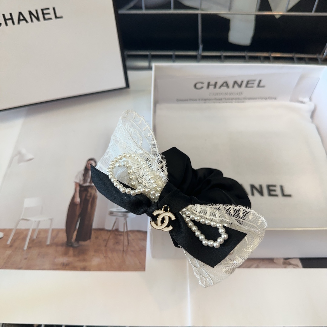 Chanel香奈儿最火爆新款发圈绝美的一款！时尚潮品小仙女必眼入