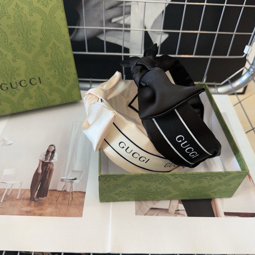 NO:284657,P packaged Gucci GG new bow headband, fashionable, practical and versatile, and very beautiful!  A must-have hairpins, hairpins, gucci, hairpins19860909P 配包装 Gucci(古奇) GG新款蝴蝶结发箍,时尚潮流,实用百搭,特别好看！小姐姐必备发夹,发夹,gucci,hairpins,accessory