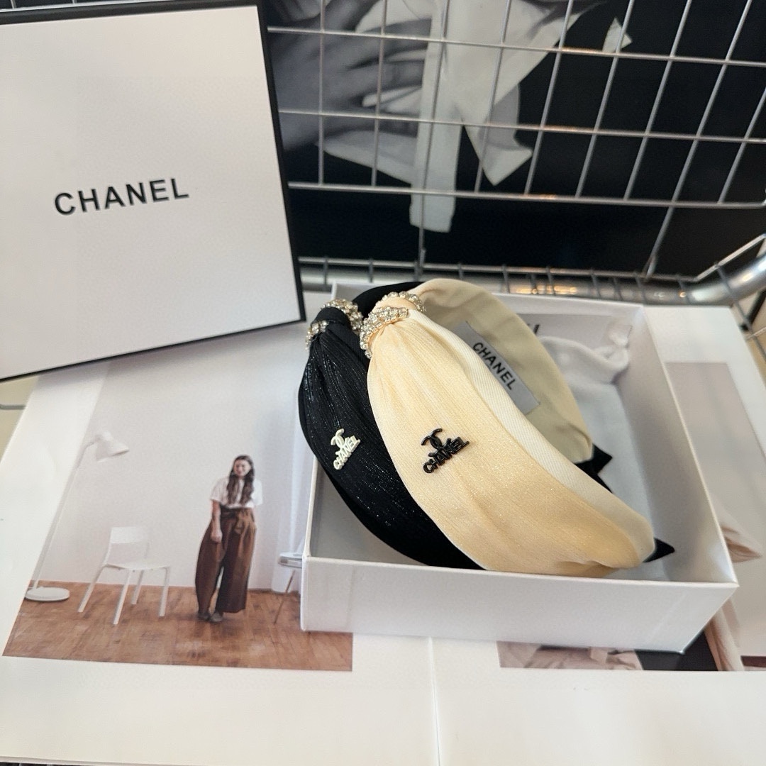 NO:284896,P packing box Chanel (Chanel) latest small fragrant hairband, fashion trend, full of celebrity style, a must-have for little fairies... Hairpins, hairpins, chanel, chanel, hairpins19860909P 配包装盒 Chanel (香奈儿)最新款小香发箍,时尚潮流,名媛范儿十足,小仙女必备…发夹,发夹,chanel,chanel,hairpins,accessory