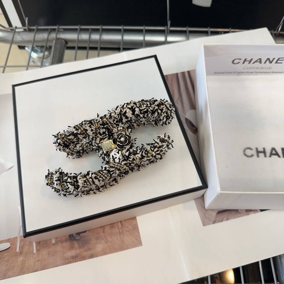 Chanel香奈儿最火爆新款抓夹秋冬新品绝美的一款！时尚潮品小仙女必眼入