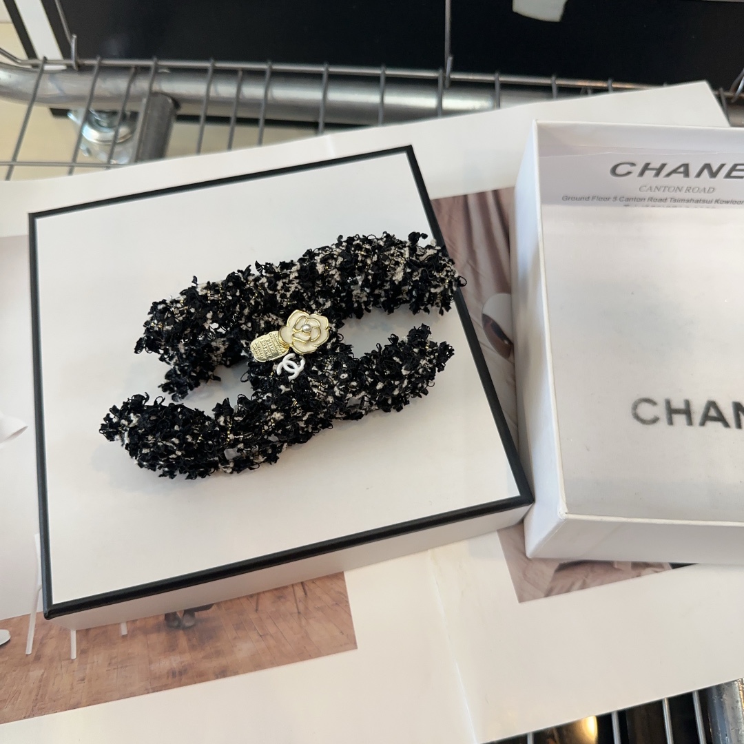 Chanel香奈儿最火爆新款抓夹秋冬新品绝美的一款！时尚潮品小仙女必眼入