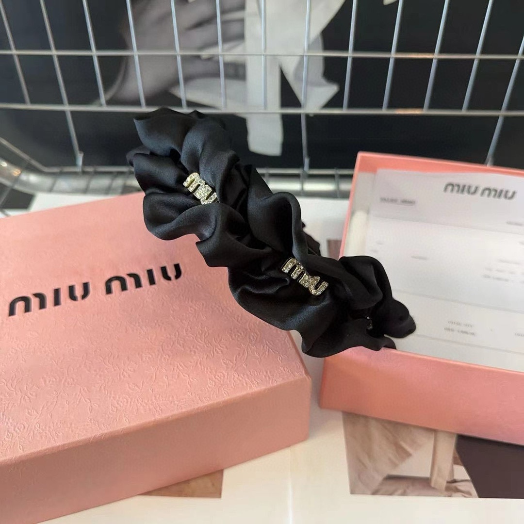 miumiu新款字母发箍简单优雅实用百搭小仙女必备单品