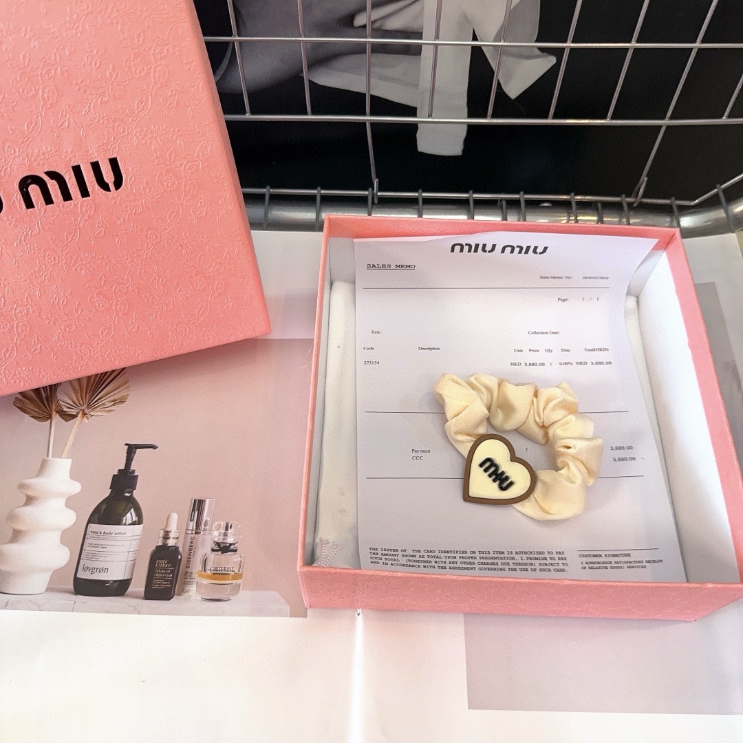 miumiu新款爱心发圈小姐姐变美神器！简单优雅实用百搭！值得入手