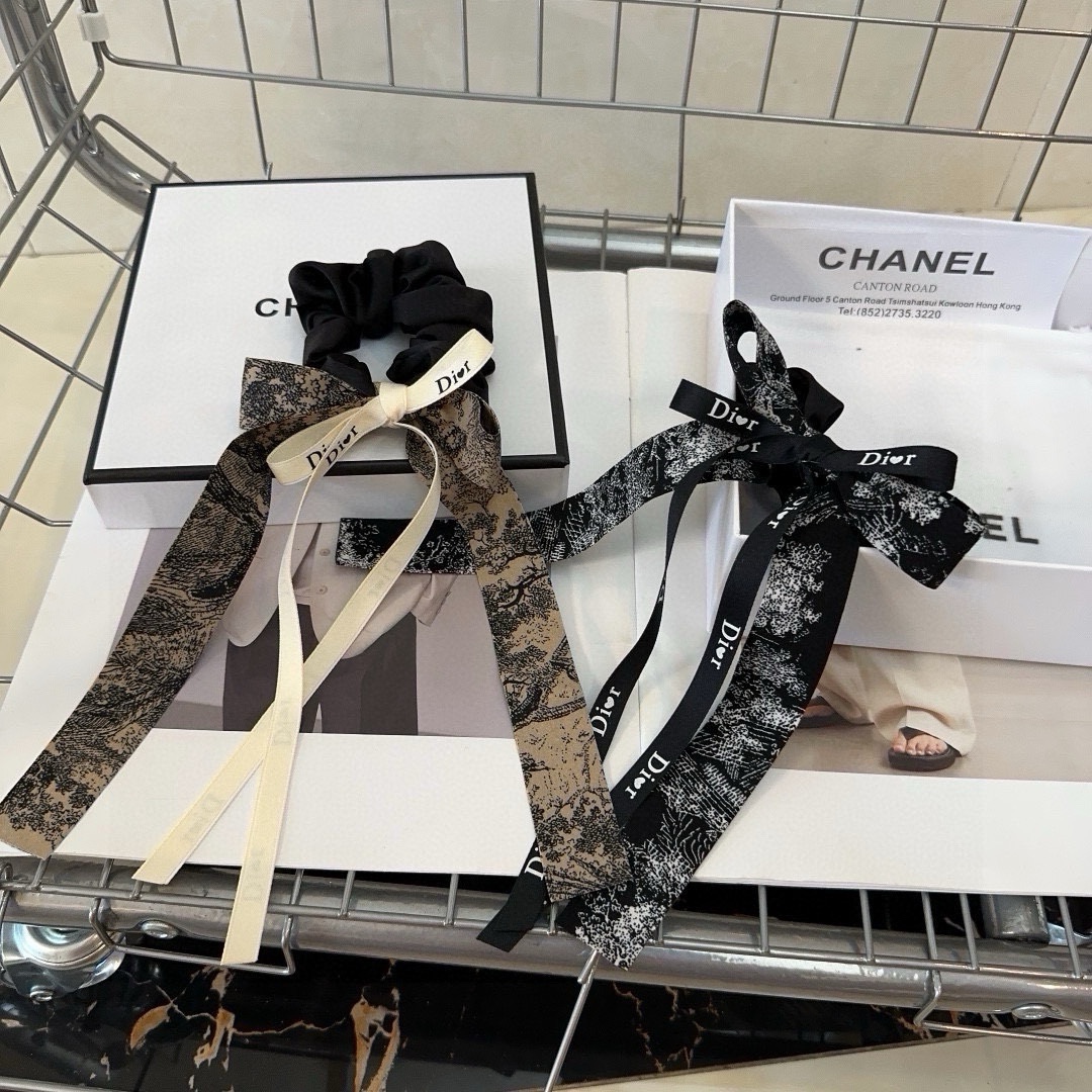 NO:285014,With packaging box Dior new hair ring, fresh streamer hair ring in summer, fashionable and versatile!  Simple and practical, essential hairpins, hairpins, dior, dior, hairpins19860909配包装盒 Dior（迪奥）新款发圈,夏日小清新飘带发圈,时尚百搭！简单实用 小姐姐必备发夹,发夹,dior,dior,hairpins,accessory