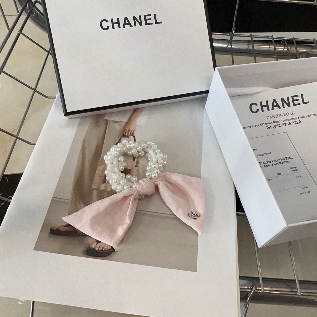 NO:285335,P star quality (single) Chanel (Chanel) new small pearl hair ring, summer fresh series, fashionable and fashionable products!  Little fairy must enter hairpins, hairpins, chanel, chanel, hairpins19860909P 星级品质（单个） Chanel (香奈儿)新款小珍珠发圈,夏日小清新系列,时尚潮品！小仙女必入哦发夹,发夹,chanel,chanel,hairpins,accessory