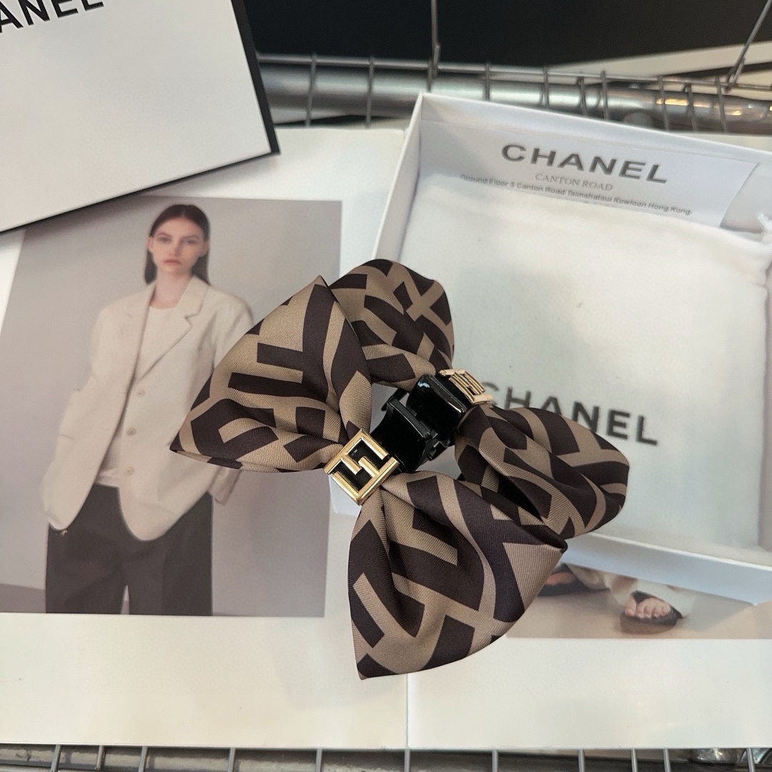 P 95 🎁 PACKAGING BOX FENDI (FENDI) NEW F-CLIPS, RETROSPECT, ALMOST PERFECT! MY SISTER CLOSED HER EYES.. - 图片 4