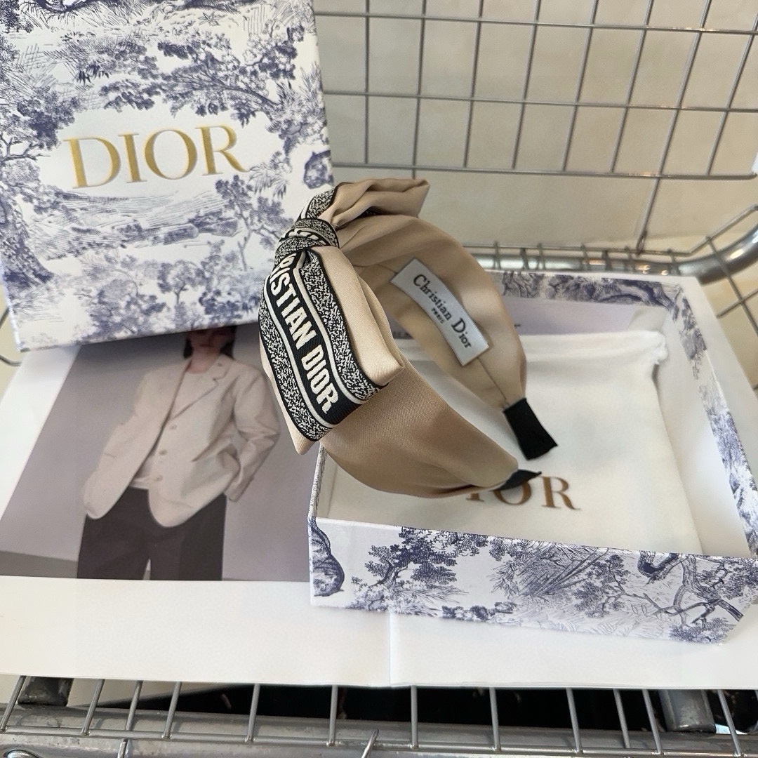 NO:300699,With packaging box Dior new headband, fashionable and versatile!  Simple and practical, essential hairpins, hairpins, dior, dior, hairpins19860909配包装盒 Dior（迪奥）新款发箍,时尚百搭！简单实用 小姐姐必备发夹,发夹,dior,dior,hairpins,accessory