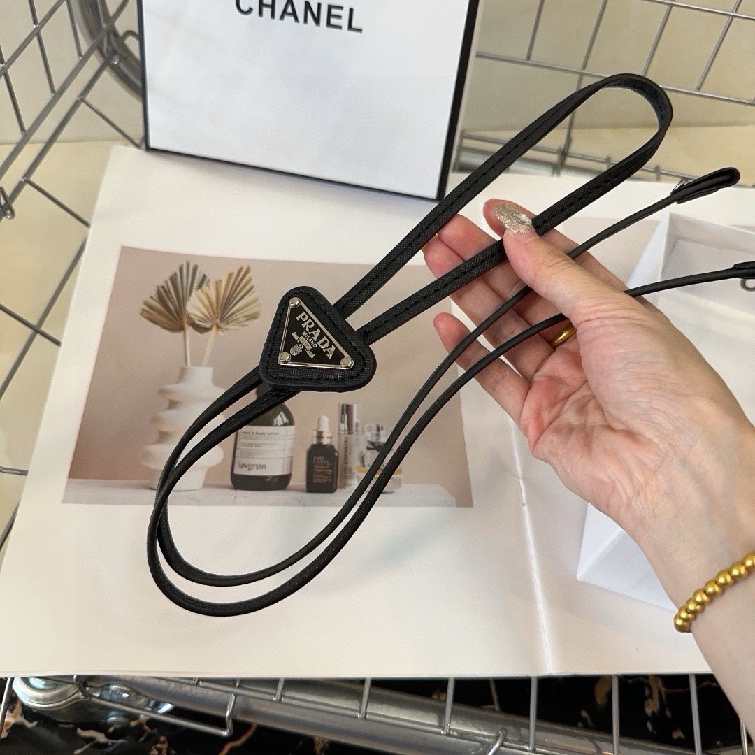 Prada Packaging Box for P’s Battered-Assy Tie: Good Taste and Fashion! - 图片 4