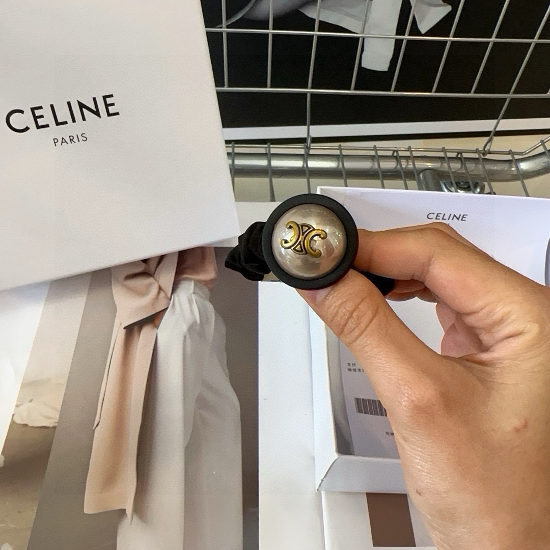 P 99 🎁 PACKAGING BOX CELINE, CELINE, CELINE. IT’S A RETROSPECT. SWEET AND COOL - 图片 4