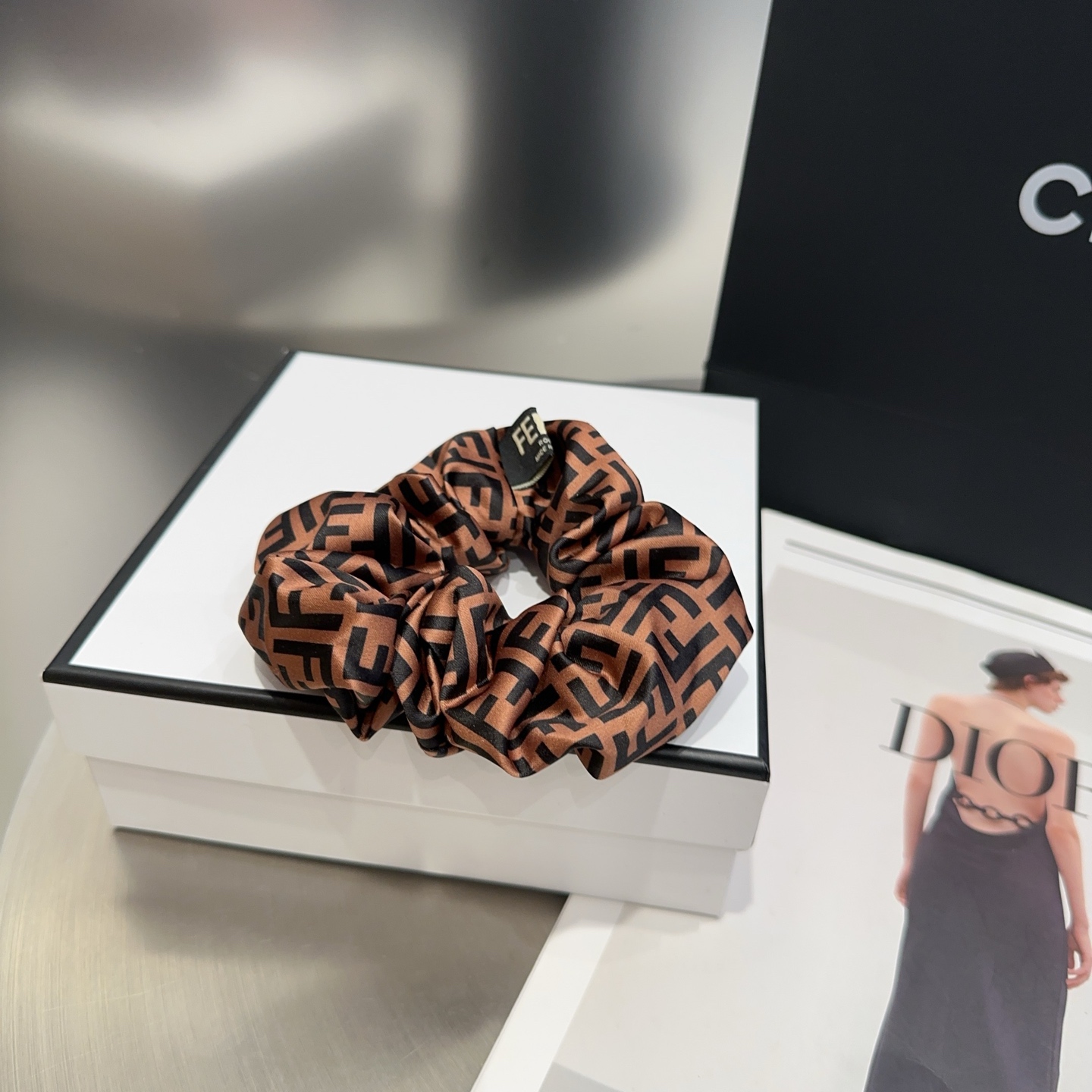 P 99 🎁 PACKAGING BOX FENDI (FENDY) CLASSIC F-CIRCLE, RETRO-TEMPERATURE, ALMOST PERFECT! MY SISTER CLOSED HER EYES.. - 图片 2